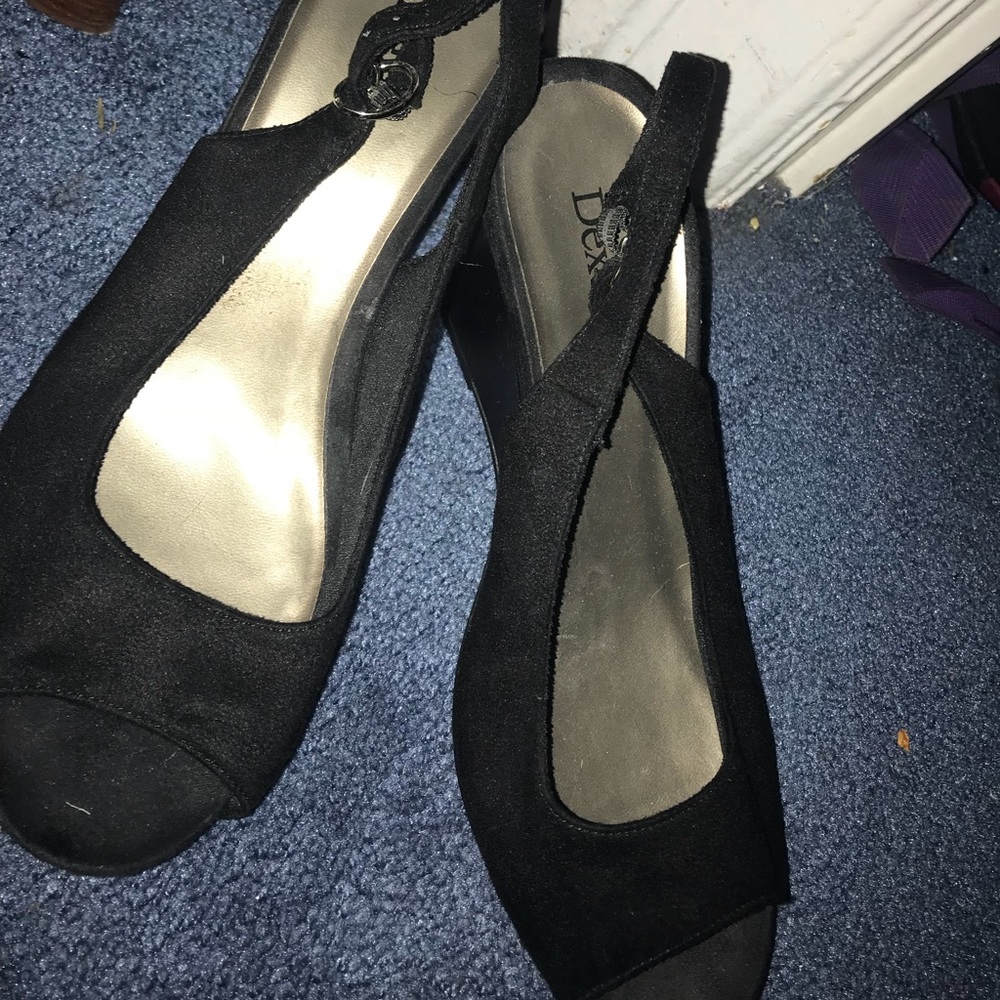 black low wedges